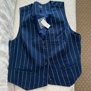 NWT Gap blue striped linen vest
